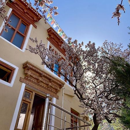 Gaywoo Guest House Leh Exterior foto